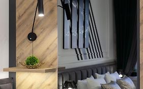 Dezign Superior Apartments & Rooms